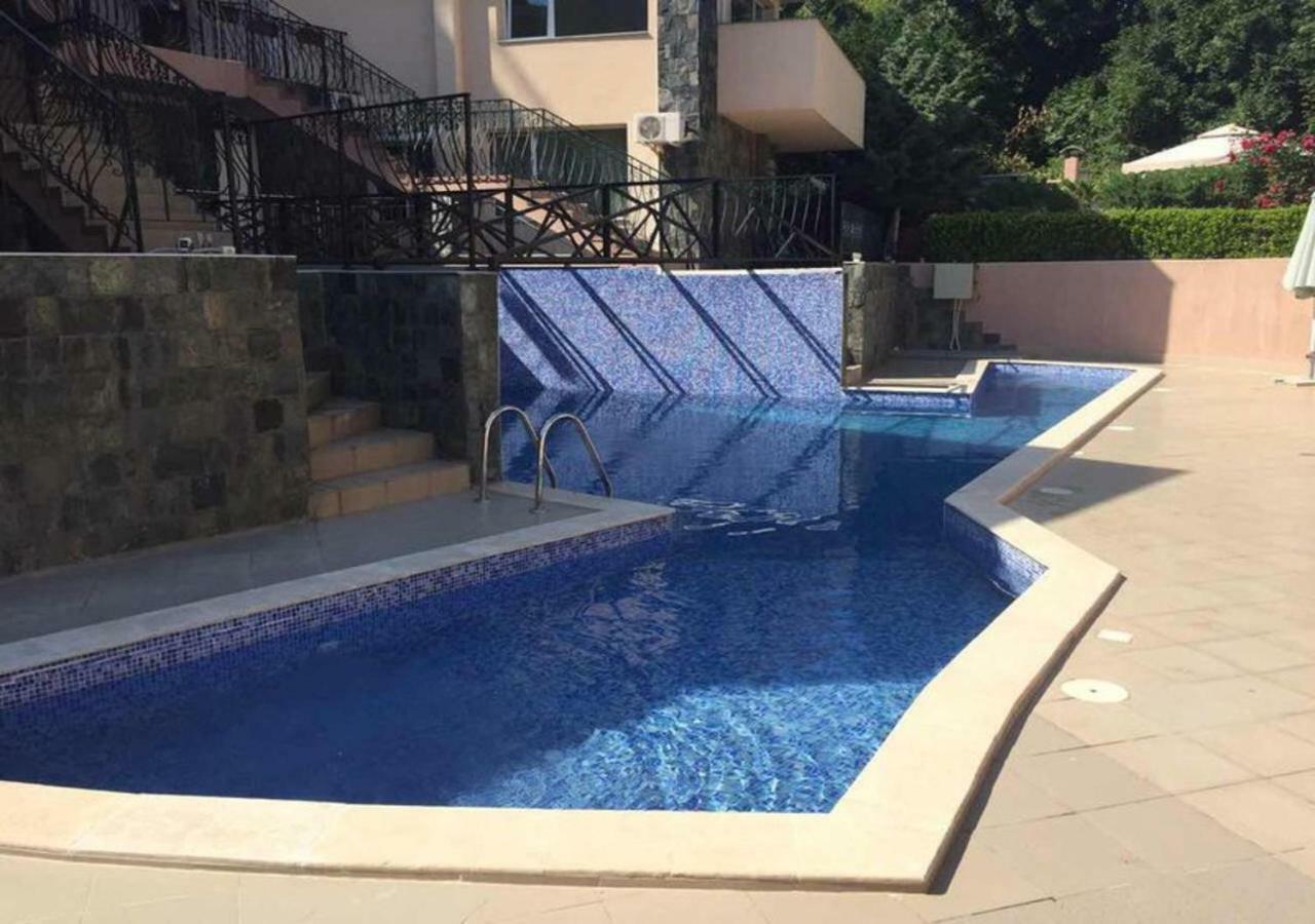 62a Doctor Luben Lazarov Street Apartment